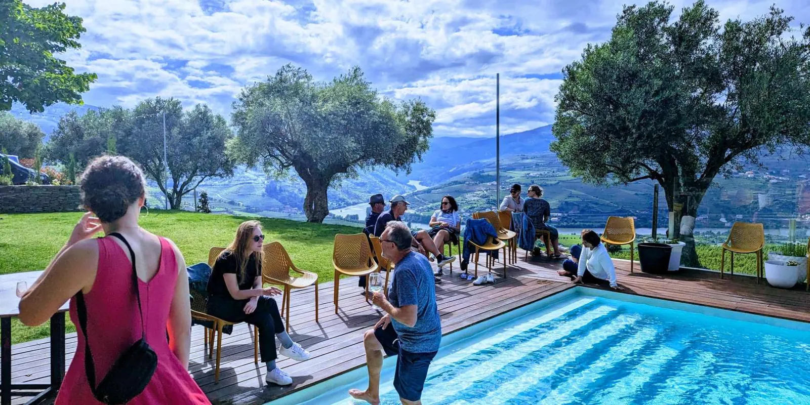 From Porto: 2 Wine Regions, Farm-to-Table Lunch & Boat